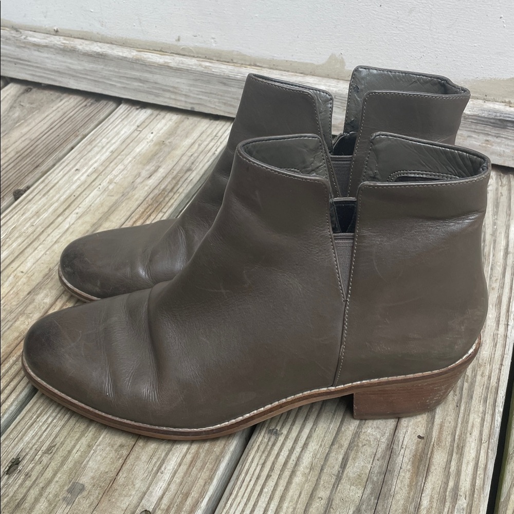 Cole Haan "Abbot" Leather Chelsea Taupe Cutout Ankle Boot/Booties Size 11